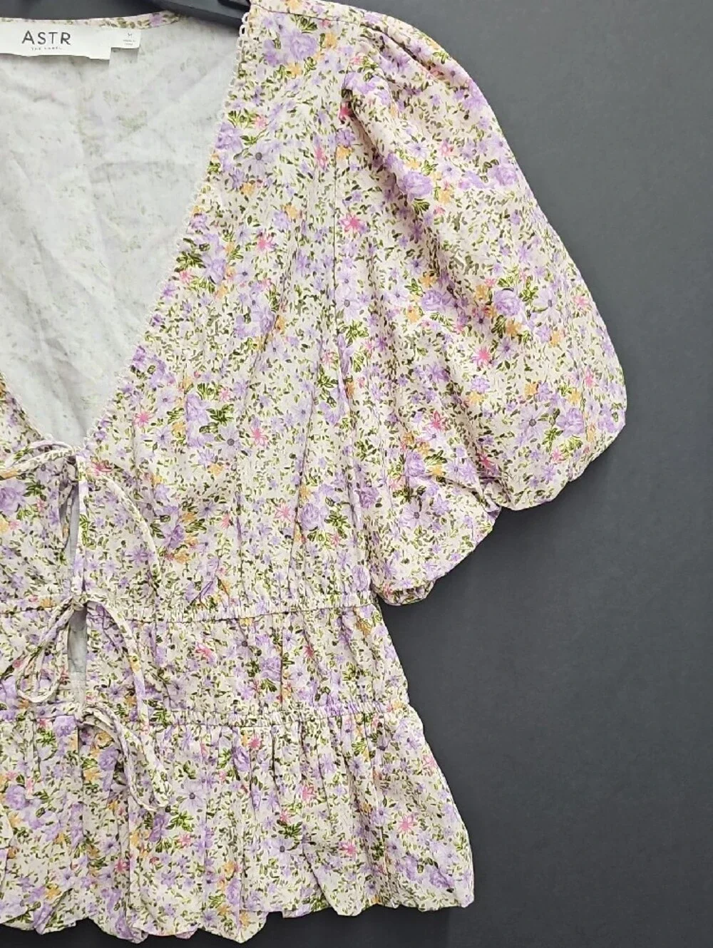 Astr Floral Tie-Front Peplum Top Size M